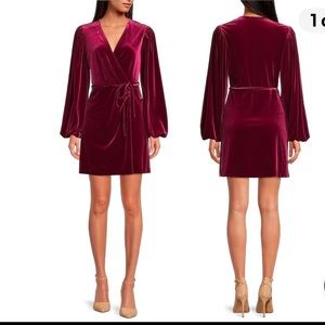 NWT. NWT. Gianni Bini S Small Burgundy